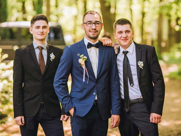 Braut Und Brautigam Brautjungfern Trauzeugen Bei Der Hochzeit An